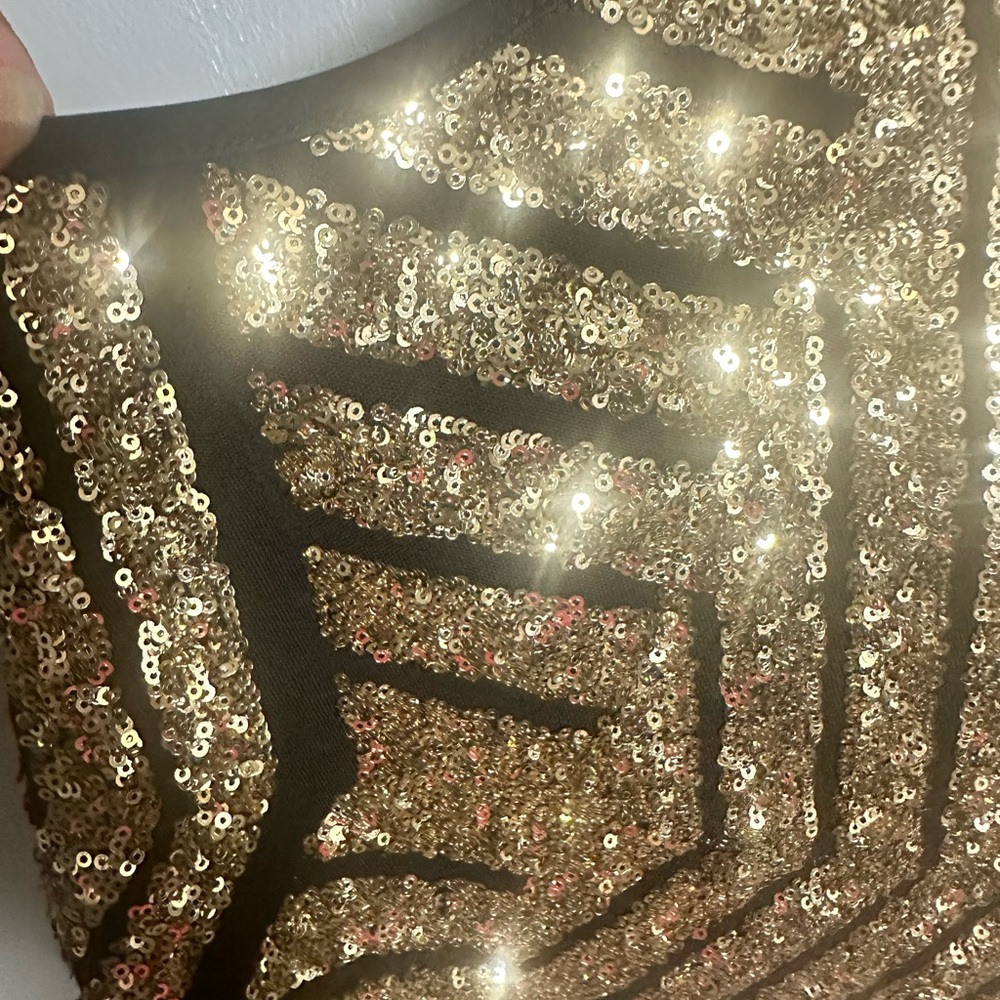 Windsor Gold and Black Sequin Crop Top XL Stretch - Picture 4 of 7